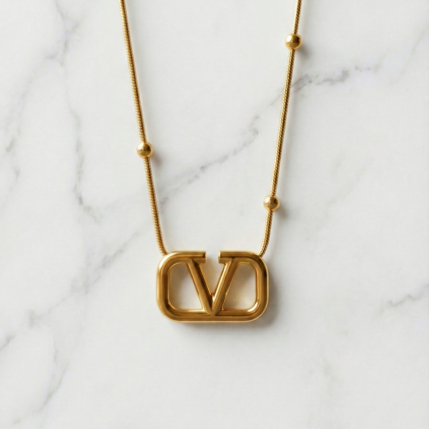 Véra Necklace